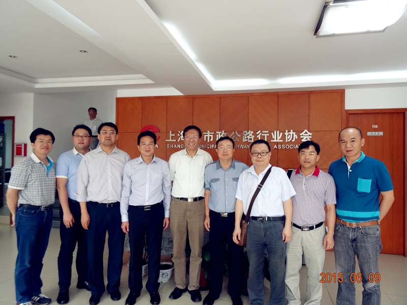 海川新材CEO劉智君總經(jīng)理率隊(duì)參加上海、杭州養(yǎng)護(hù)建設(shè)調(diào)研活動(dòng) 海川新材CEO劉智君總經(jīng)理率隊(duì)參加上海、杭州養(yǎng)護(hù)建設(shè)調(diào)研活動(dòng)