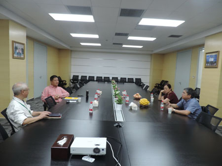 中國(guó)涂料工業(yè)協(xié)會(huì)孫蓮英會(huì)長(zhǎng)蒞臨上海啟鵬科技考察